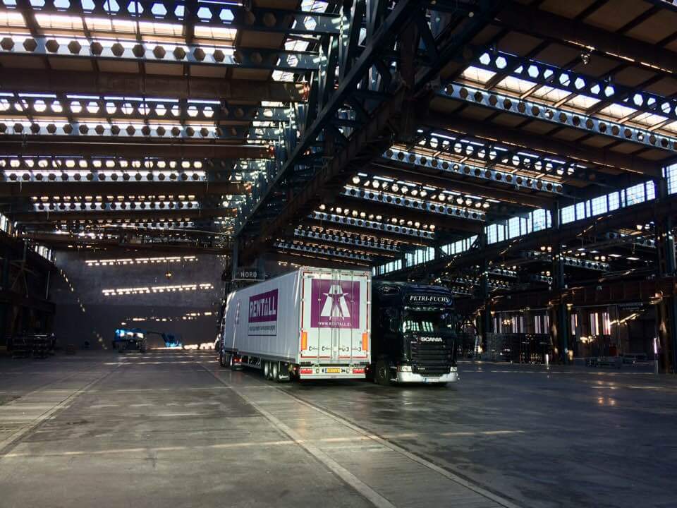 Vrachtwagen van Rent-All